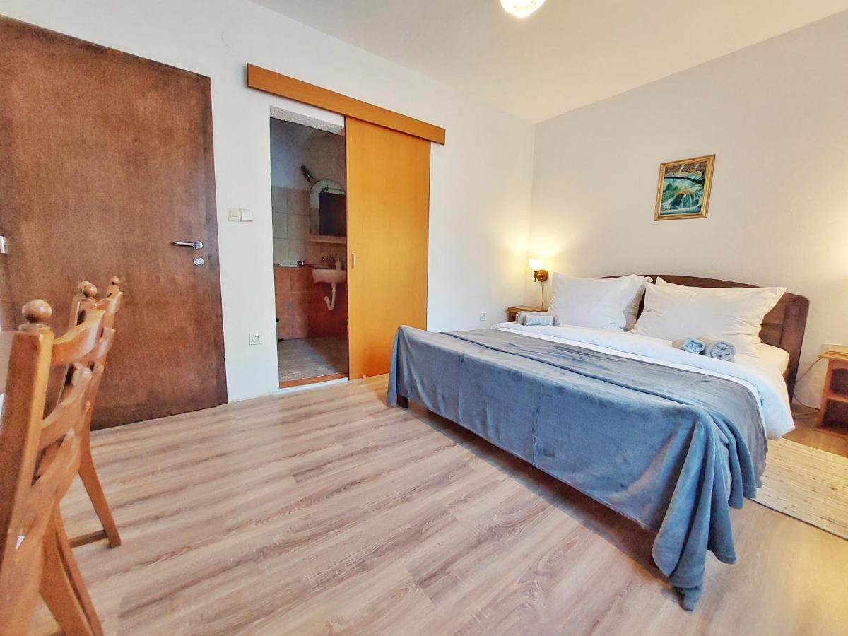 Lazy Bear Hotel Йезерце Екстериор снимка