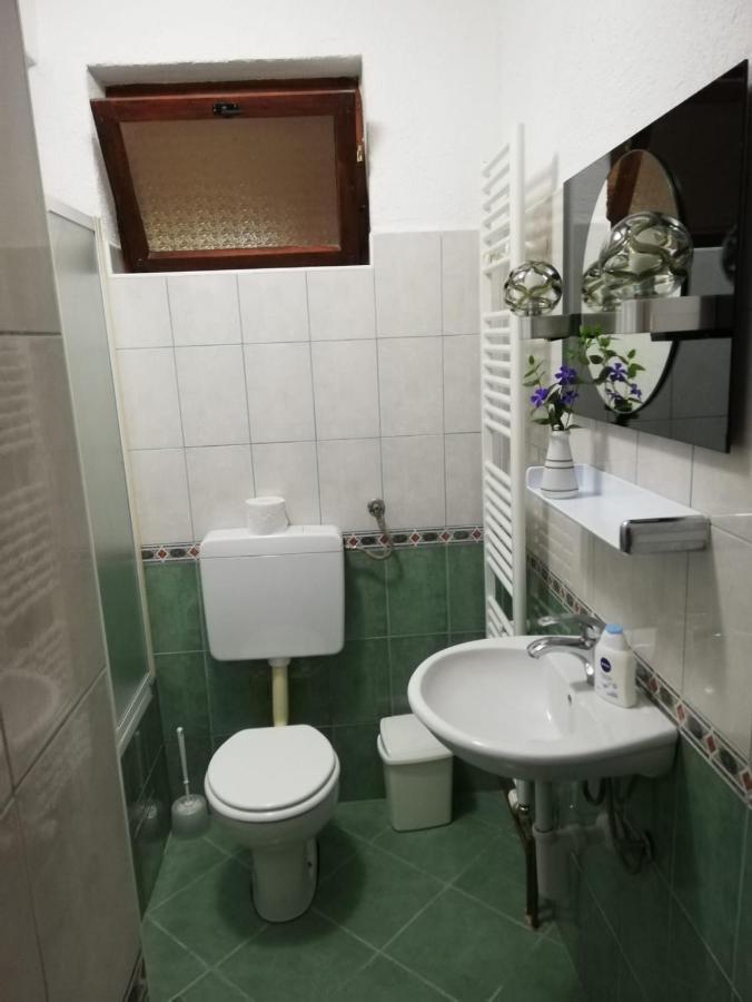 Lazy Bear Hotel Йезерце Екстериор снимка