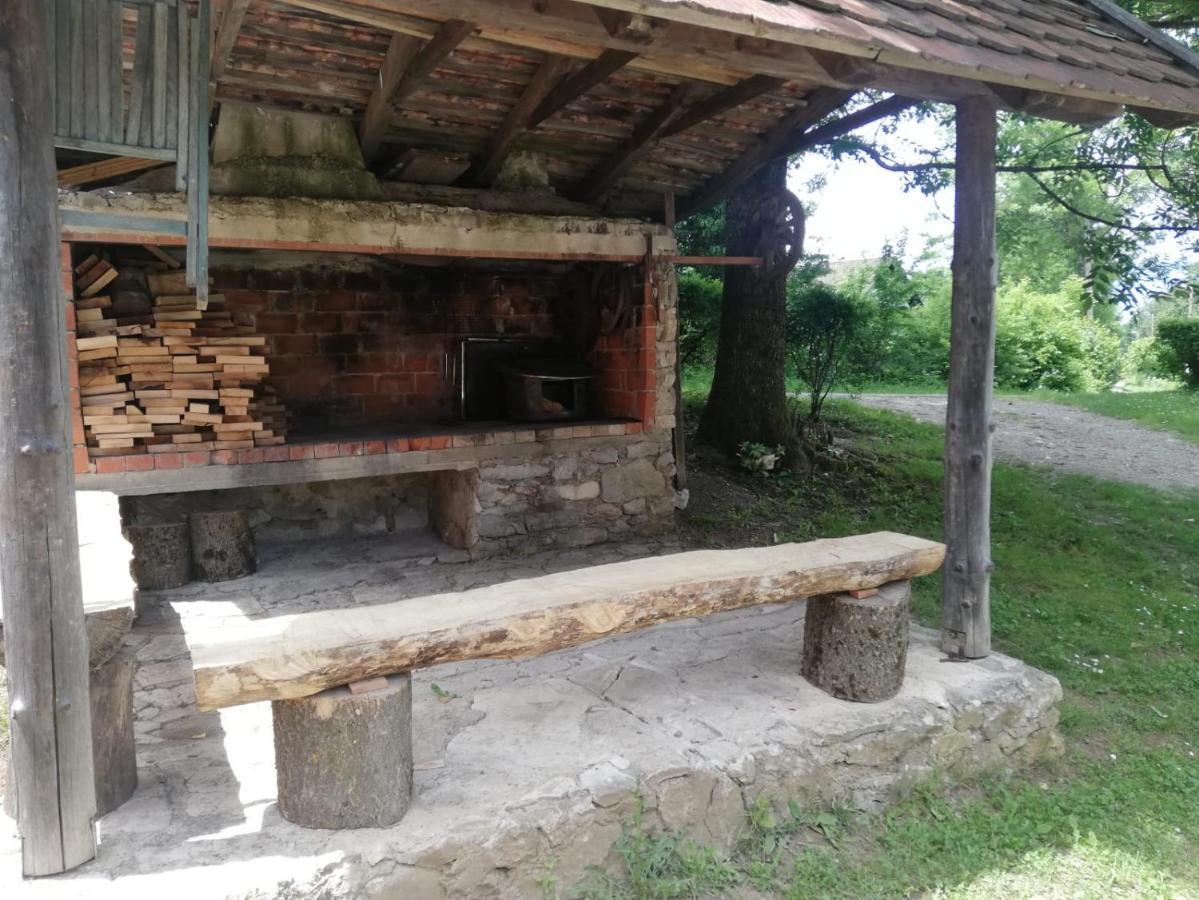 Lazy Bear Hotel Йезерце Екстериор снимка