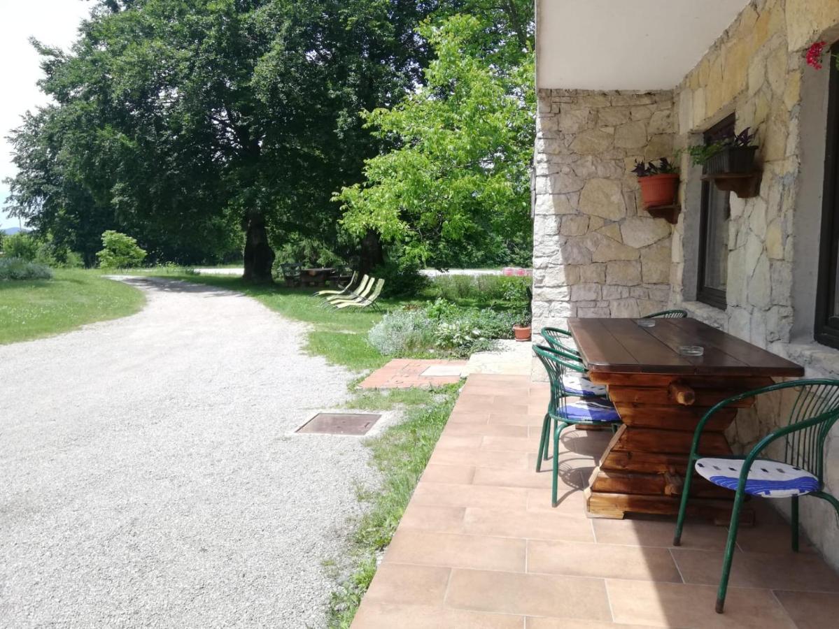 Lazy Bear Hotel Йезерце Екстериор снимка